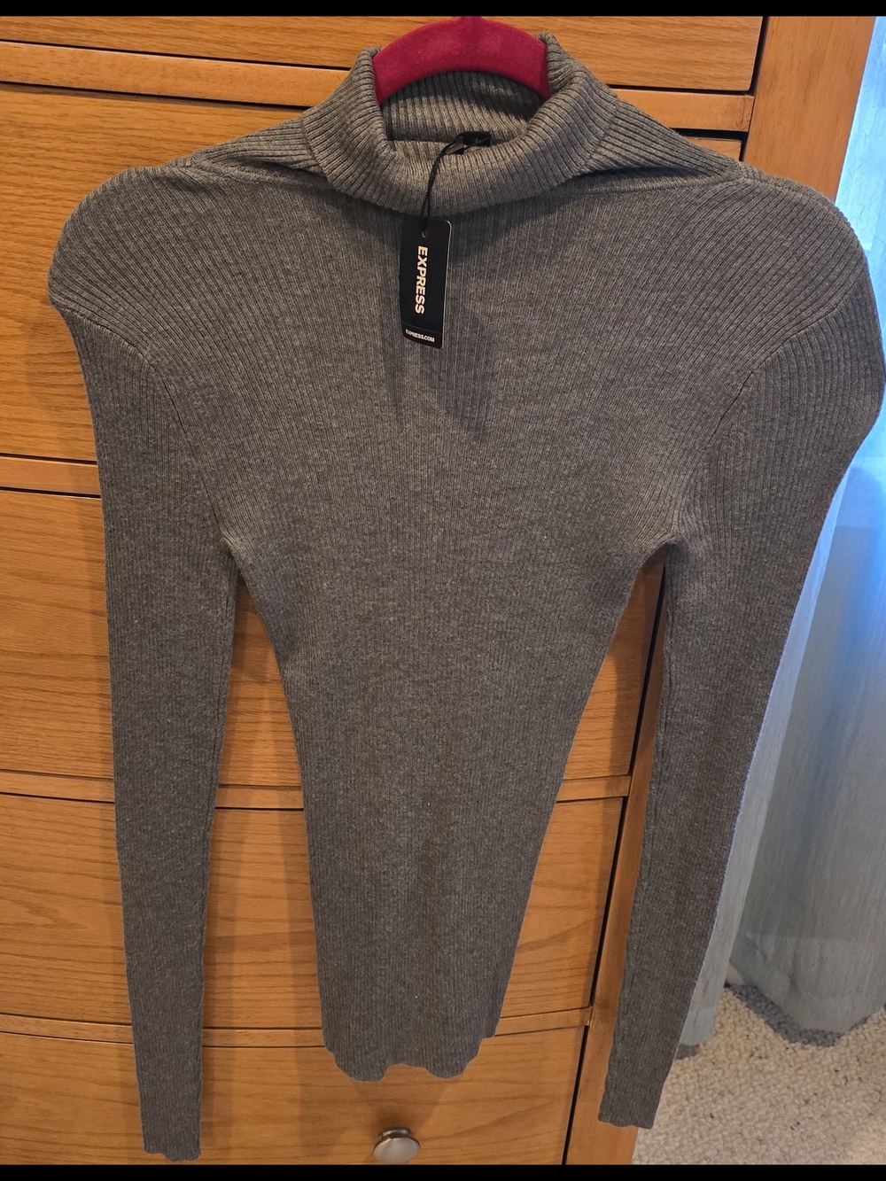 Express NWT Women's Gray Ribbed Turtleneck Sweater